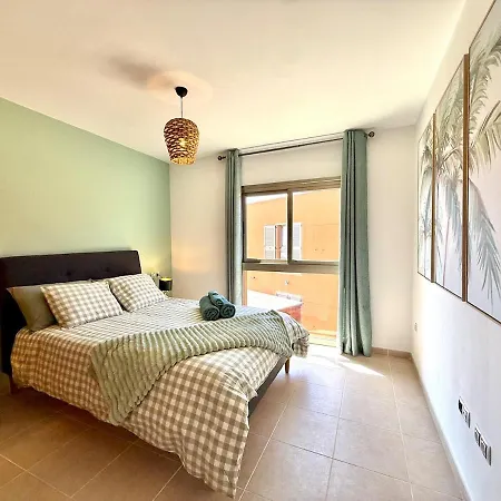 Fantastic Oceanfront Lejlighed